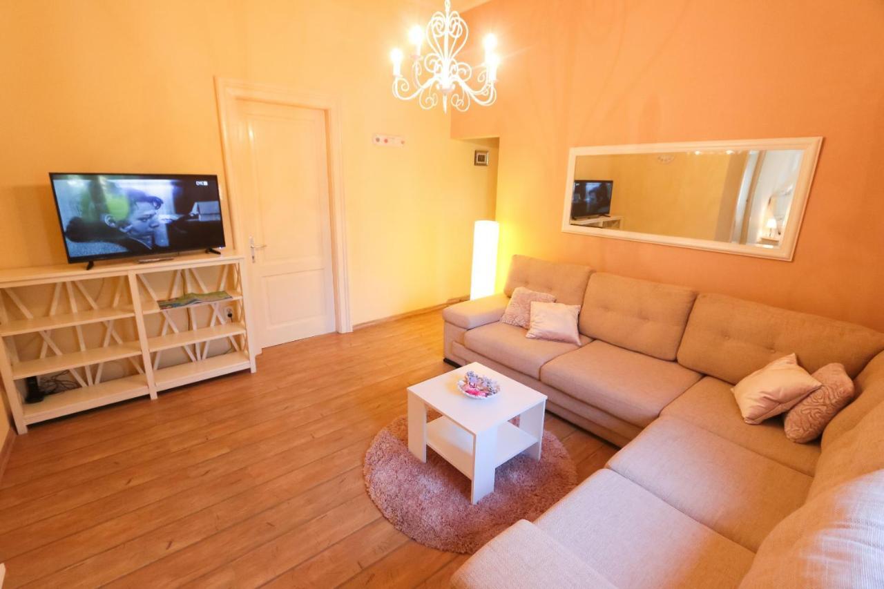 Apartment Rosa Solis *